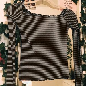 Long sleeve with navy blue stripes